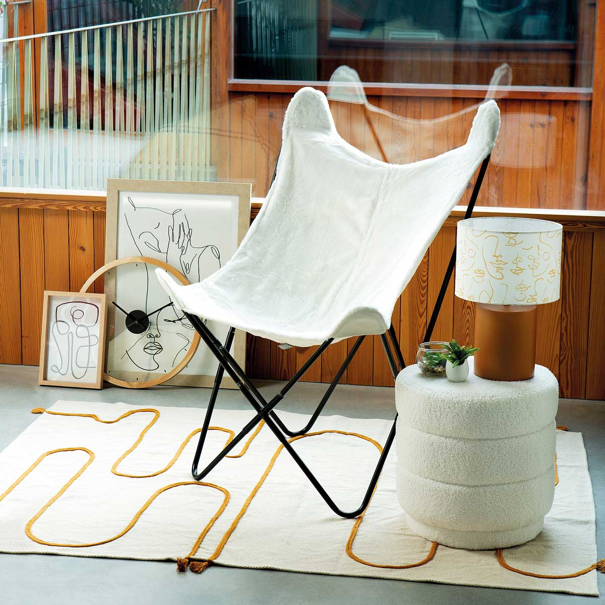 Butaca Oslo Blanco Con Patas Negras Metálicas